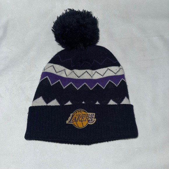 Los Angeles Lakers NBA Knit Beanie Pom Hat Winter Purple Yellow Basketball - Picture 1 of 2